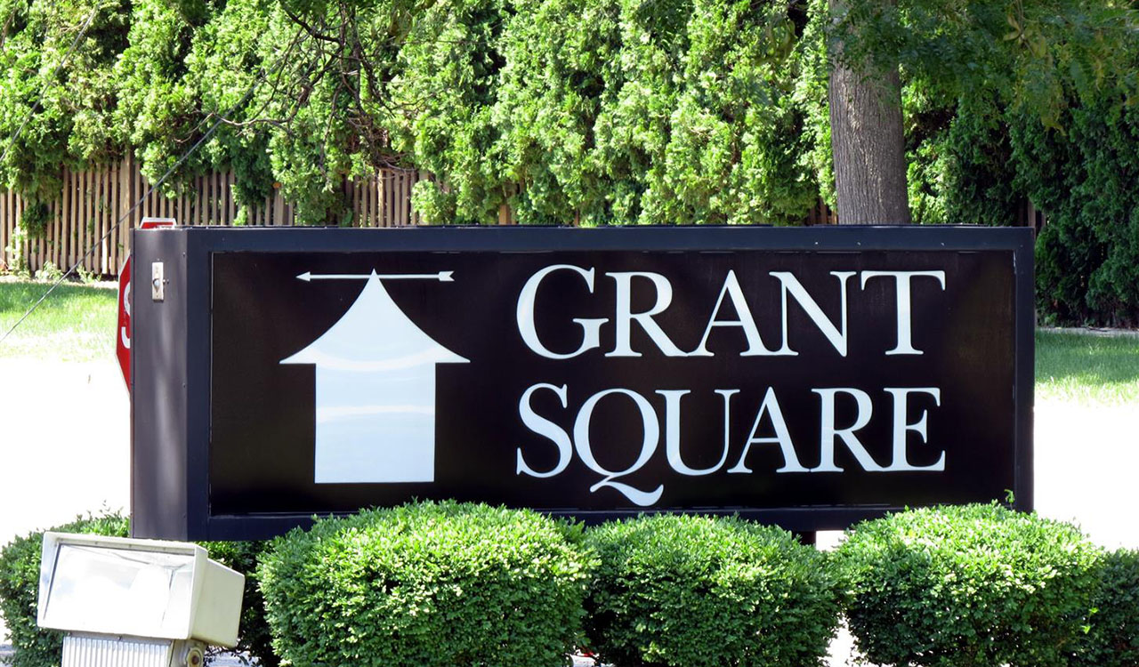 1 Grant Square Hinsdale, Illinois
