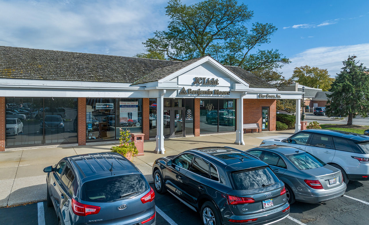 10 Grant Square Shopping Center Hinsdale, Illinois