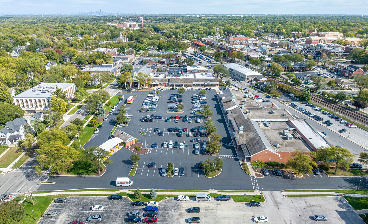 10 Grant Square Shopping Center Hinsdale, Illinois