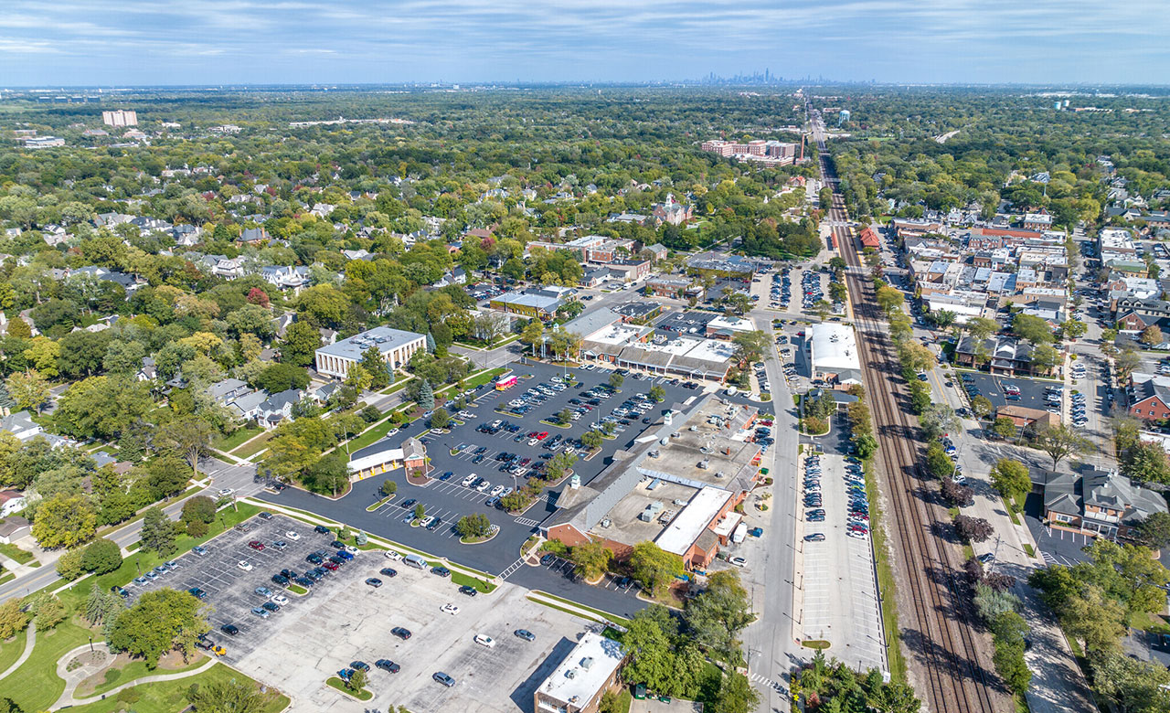 10 Grant Square Shopping Center Hinsdale, Illinois