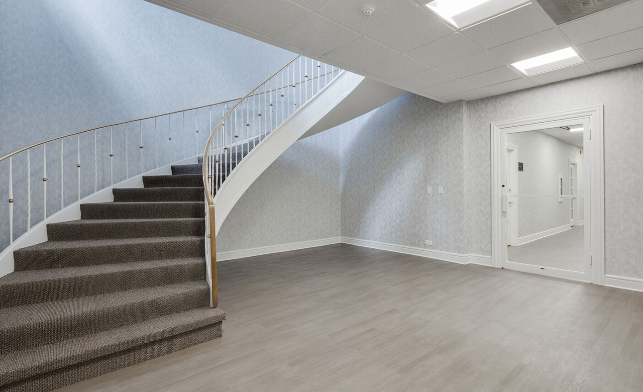 119 East Ogden Ave Hinsdale, Illinois