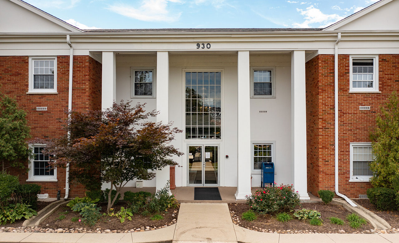 930 North York Road Hinsdale, Illinois