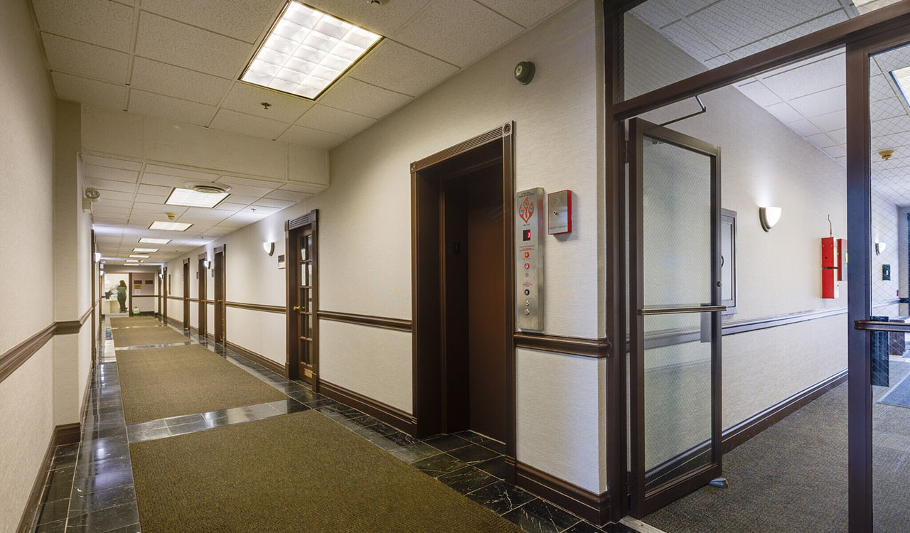 120 East Ogden Ave Hinsdale, Illinois