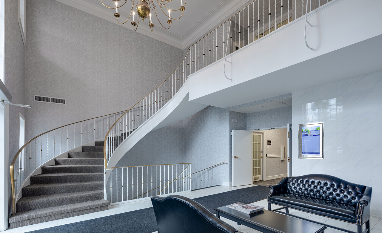 119 East Ogden Ave Hinsdale, Illinois