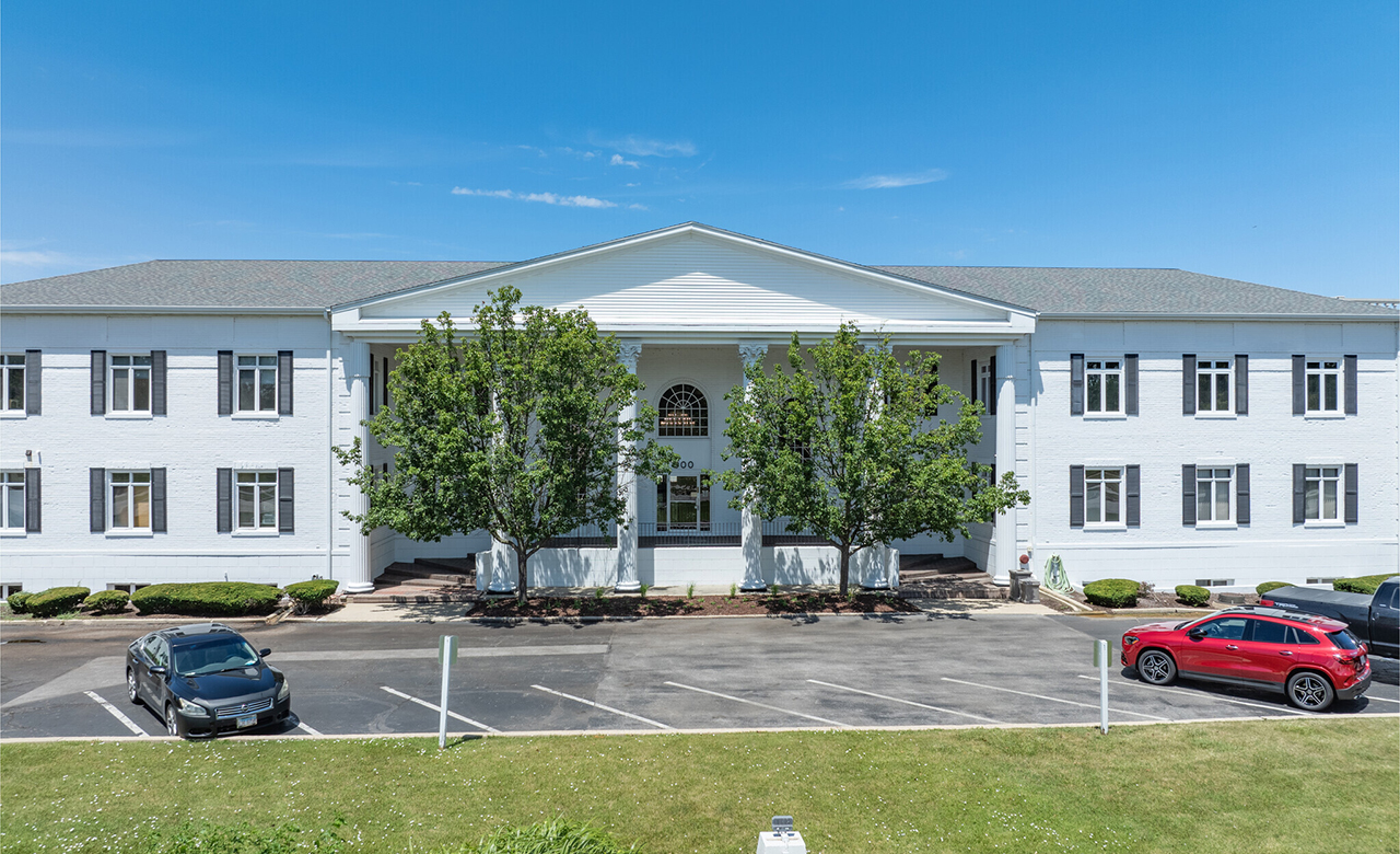 Jorie Boulevard Business Park - 900 Jorie Blvd Oak Brook, IL 60523
