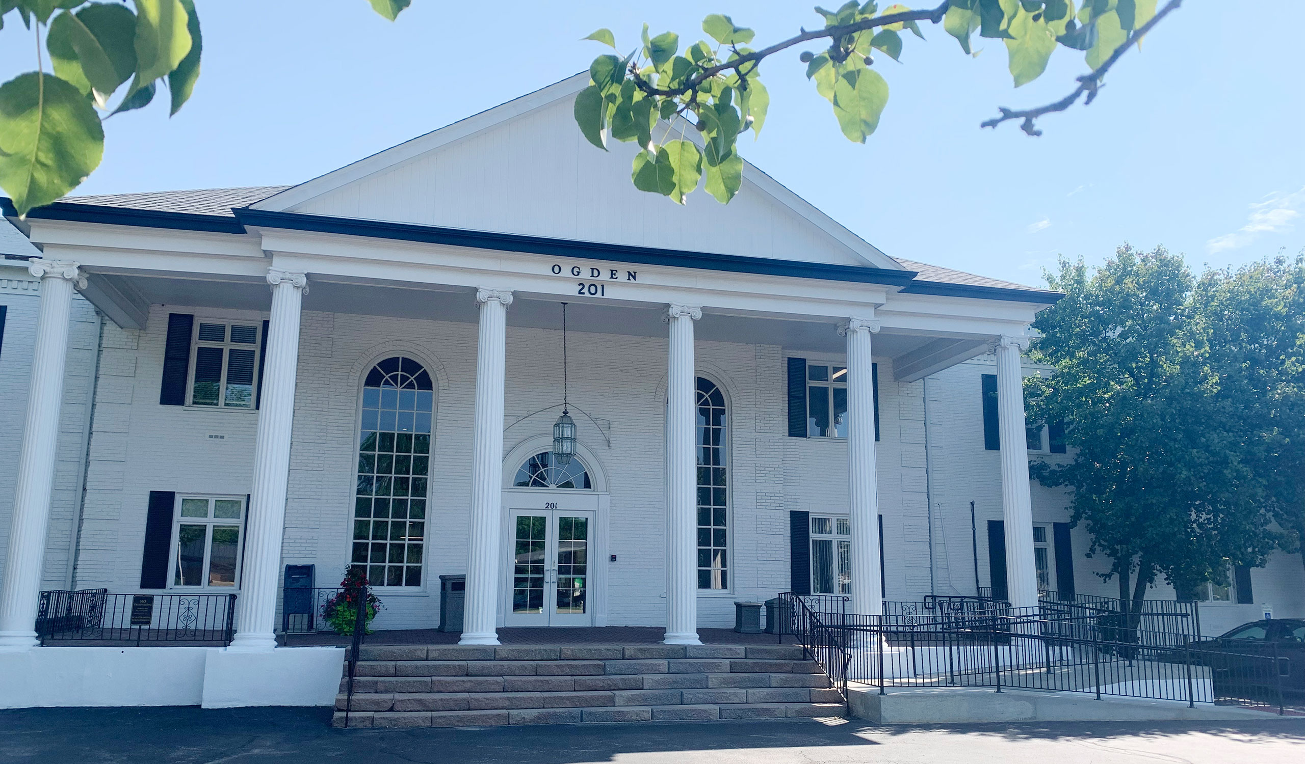 201 East Ogden Ave Hinsdale, Illinois