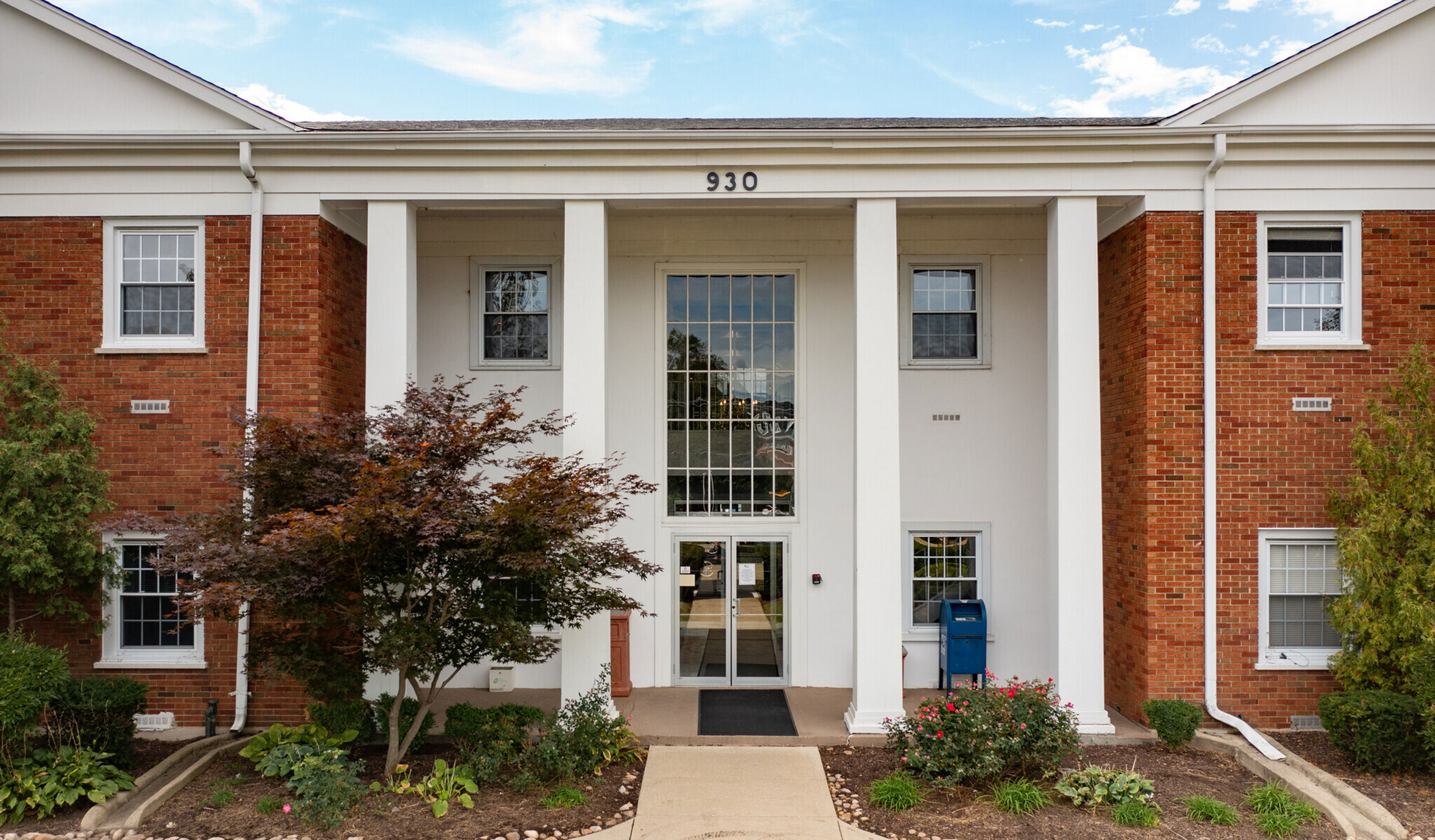 930 North York Road Hinsdale, Illinois