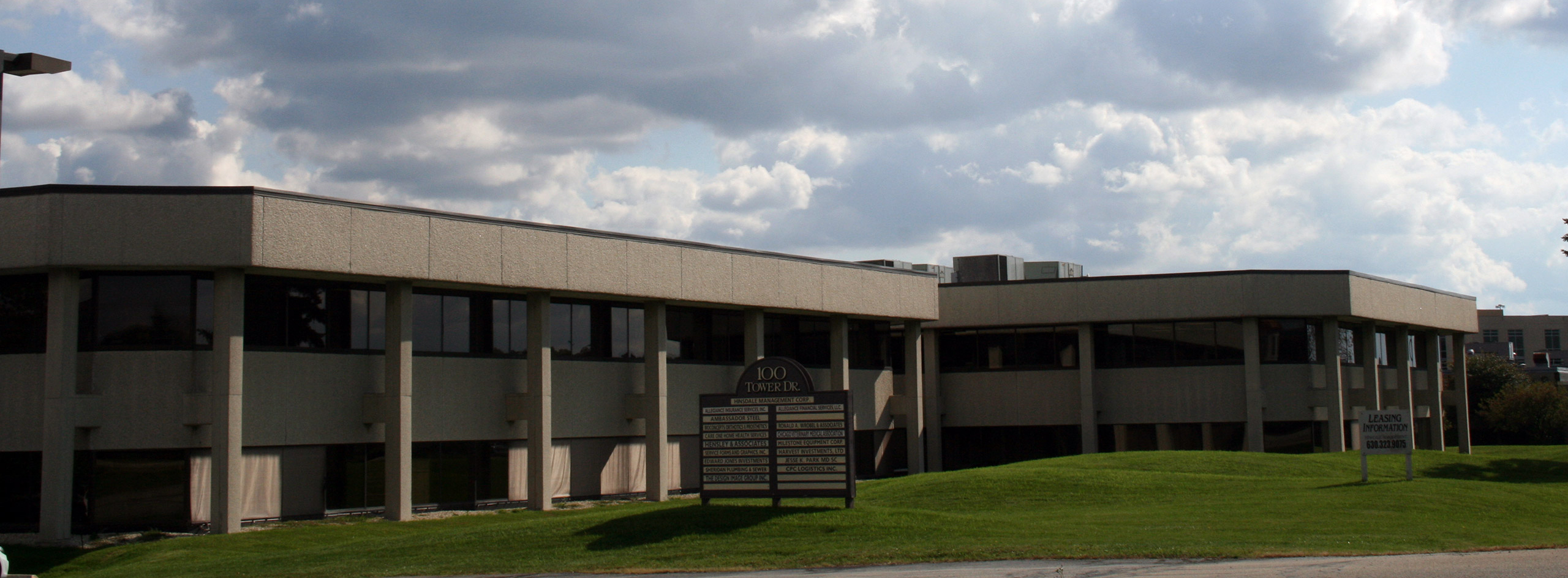 100 Tower Drive Burr Ridge, Illinois Slider